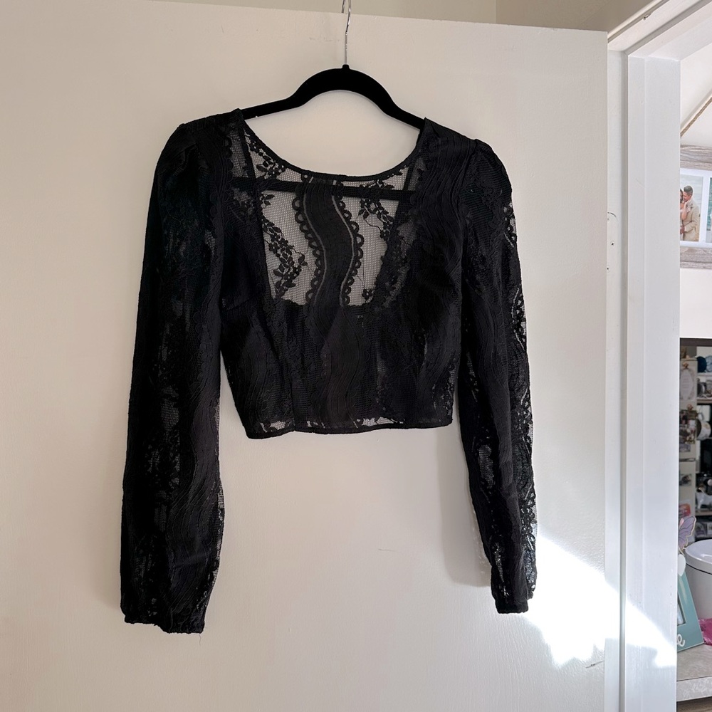 Forever 21 Lace Cropped Top